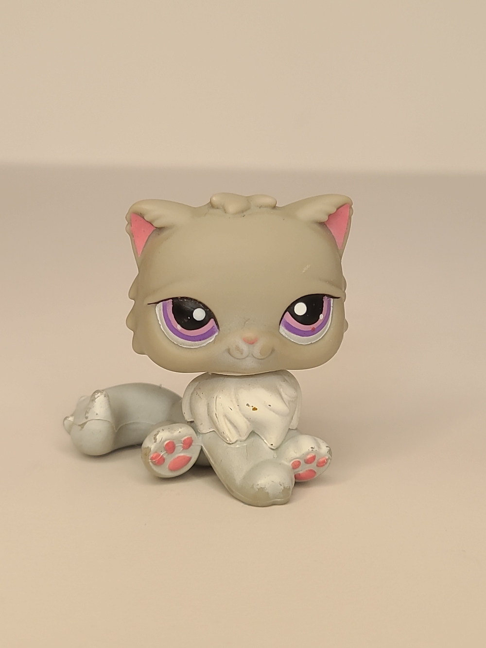 Littlest Pet Shop Grey and White Persian Cat #251 Purple Eyes